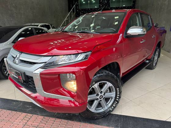 MITSUBISHI L200 TRITON 2.4 16V TURBO DIESEL SPORT HPE CD 4P 4X4 AUTOMÁTICO